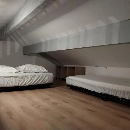 Appartement En Bord D'etang *